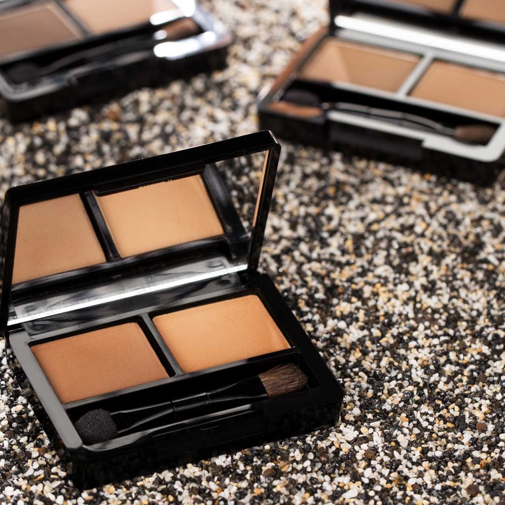 سایه ابرو دو رنگ